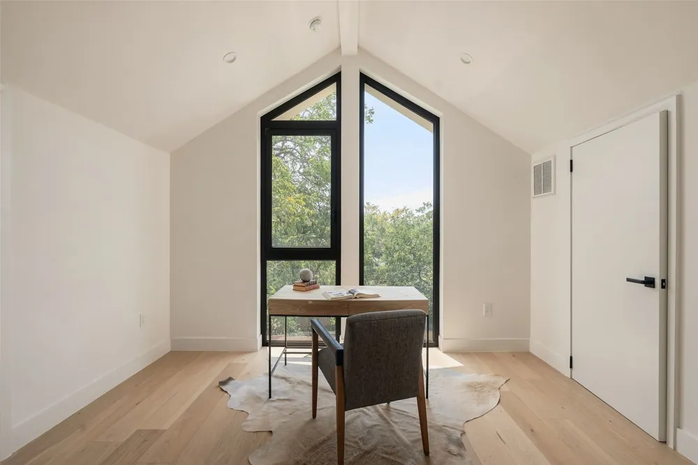 1005 W Johanna Street Austin, TX 78704