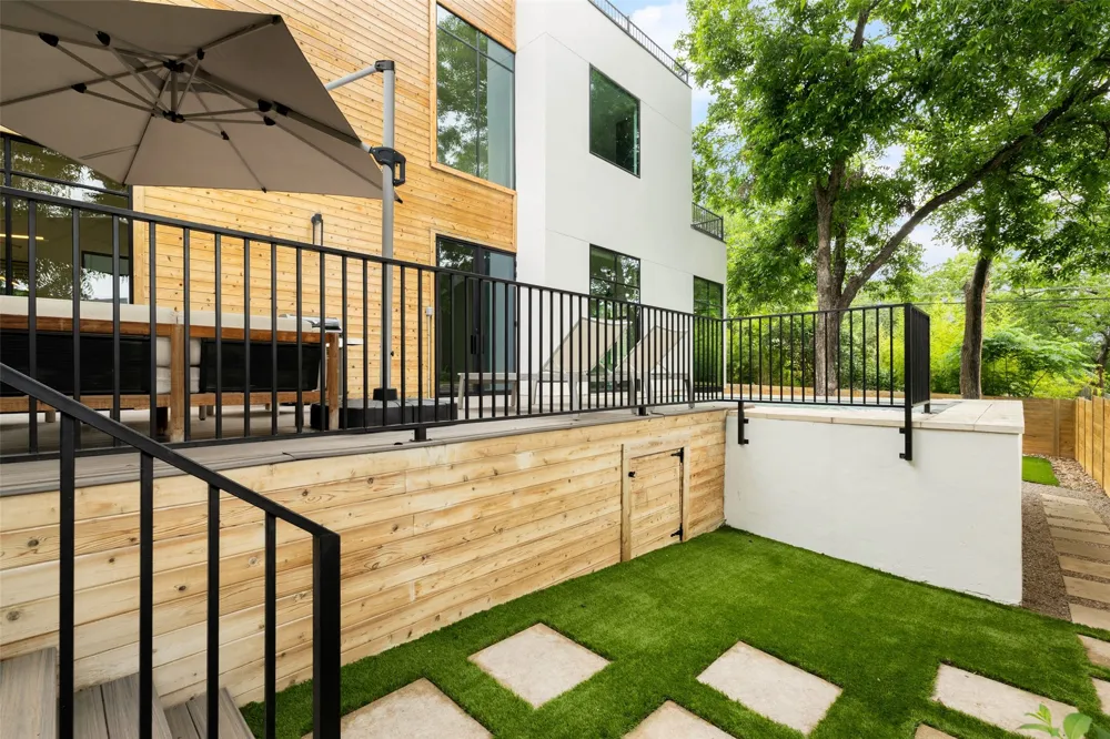 404 Krebs Lane Austin, TX 78704
