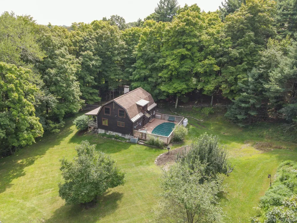 331 Mountain View Road #325 Rhinebeck, NY 12572