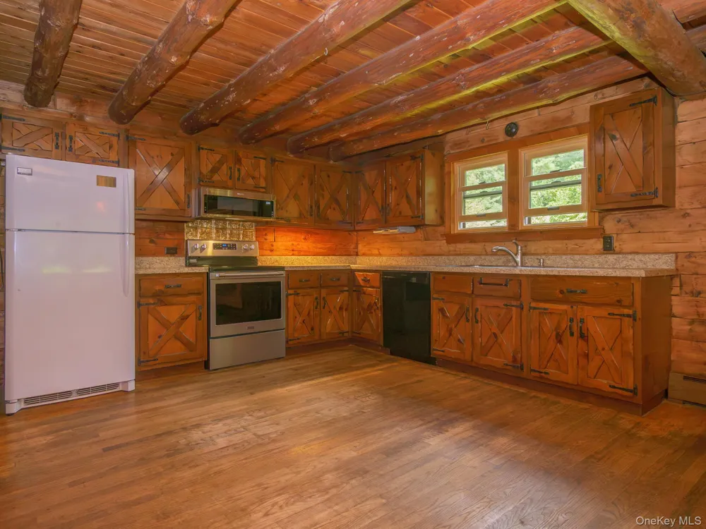 331 Mountain View Road #325 Rhinebeck, NY 12572