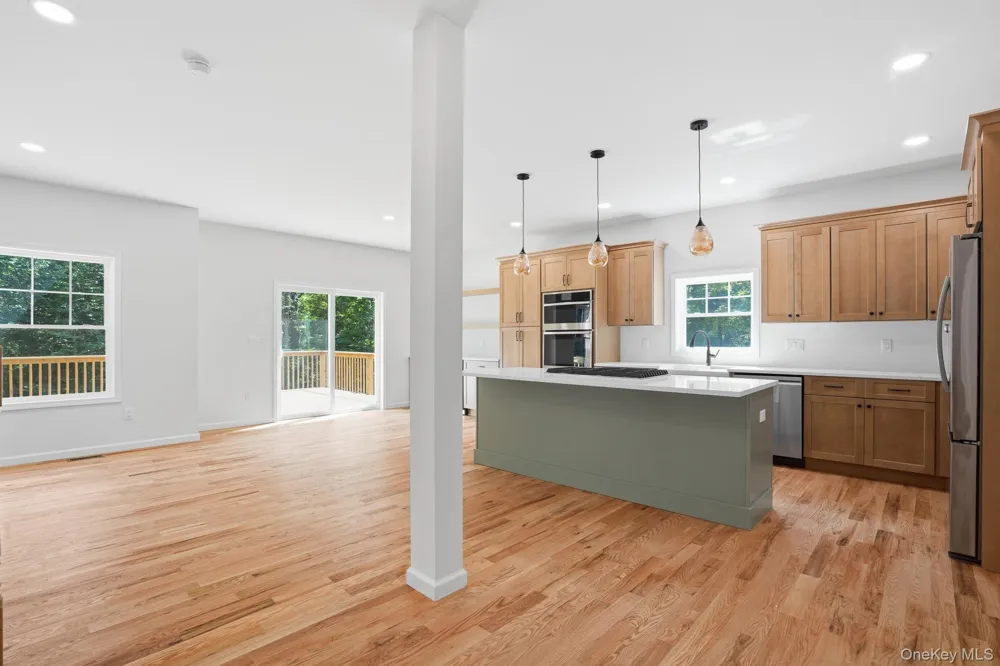 155 S Quaker Lane Hyde Park, NY 12538
