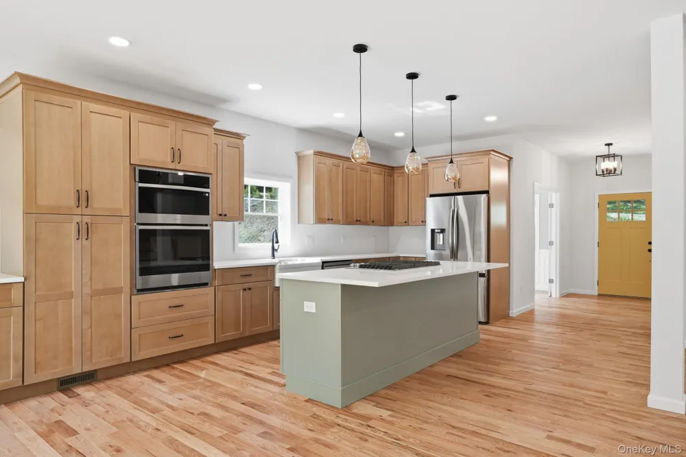 155 S Quaker Lane Hyde Park, NY 12538