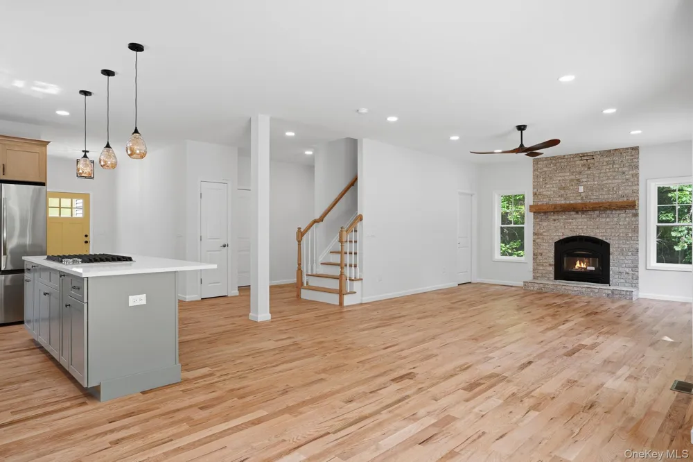 155 S Quaker Lane Hyde Park, NY 12538