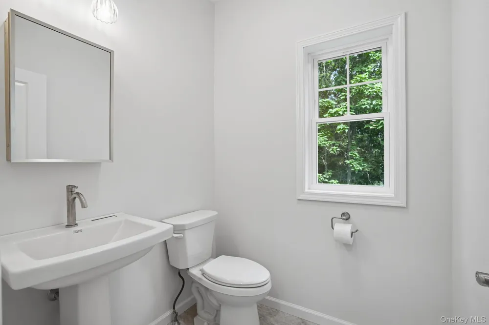 155 S Quaker Lane Hyde Park, NY 12538