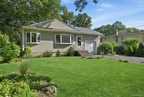 25 W Oakdale Street