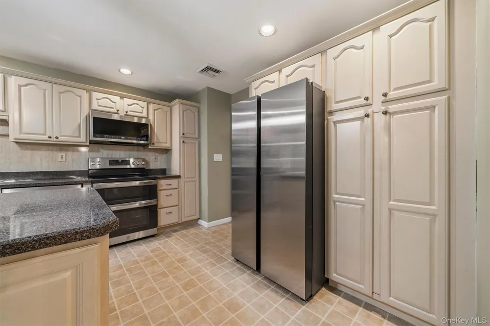 193 Old Dutch Hollow Road Monroe, NY 10950