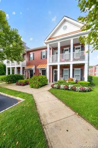 4 Village Drive #4 East Islip, NY 11730