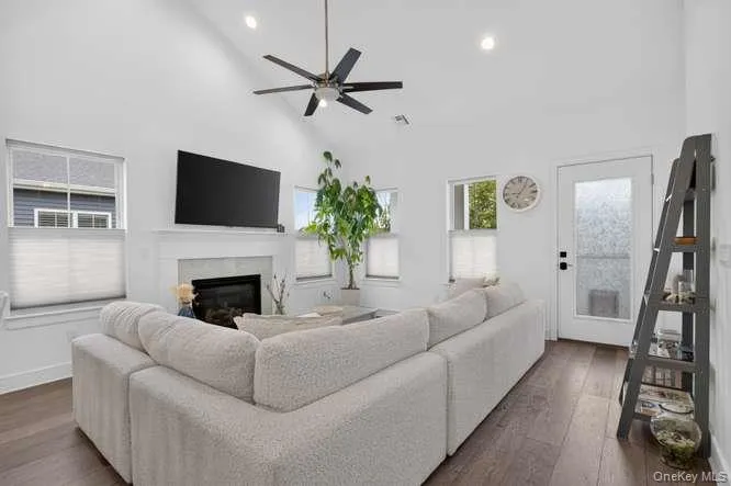 4 Village Drive #4 East Islip, NY 11730