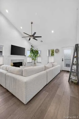 4 Village Drive #4 East Islip, NY 11730