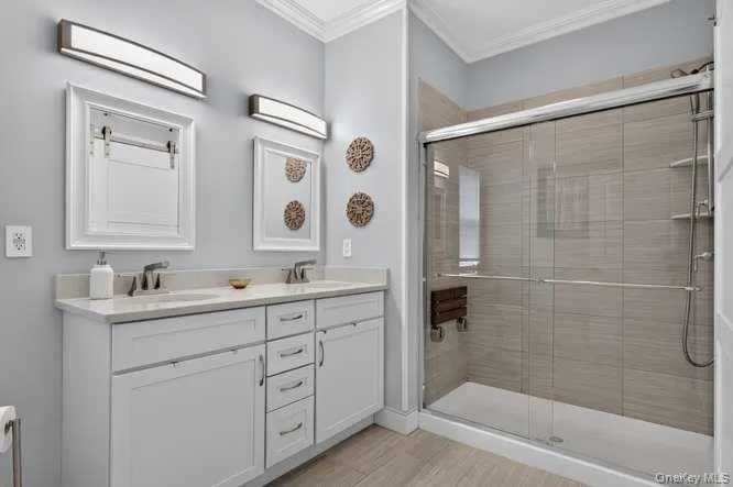 4 Village Drive #4 East Islip, NY 11730