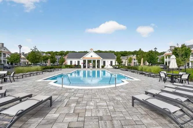 4 Village Drive #4 East Islip, NY 11730