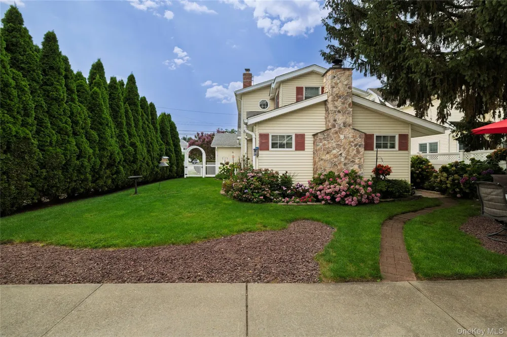 39 Princeton Street Rockville Centre, NY 11570