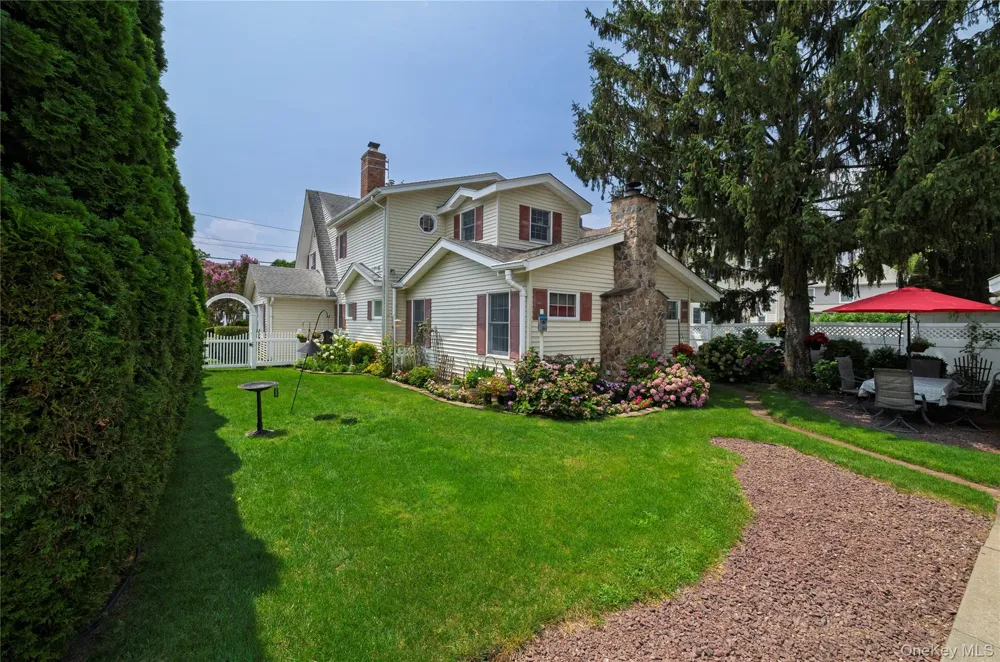 39 Princeton Street Rockville Centre, NY 11570
