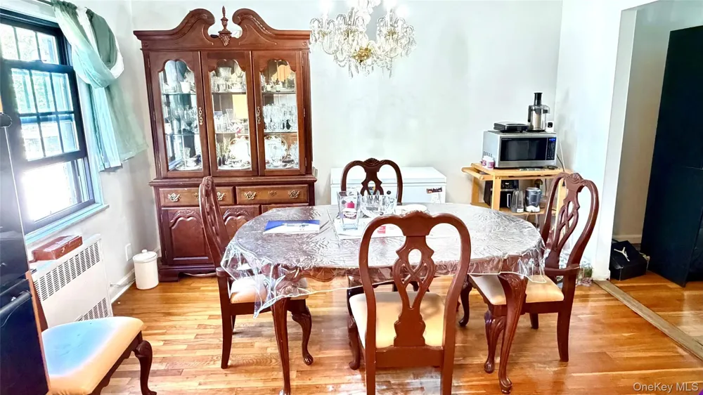 3207 Pearsall Avenue Bronx, NY 10469