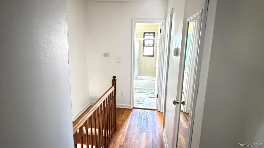 3207 Pearsall Avenue Bronx, NY 10469