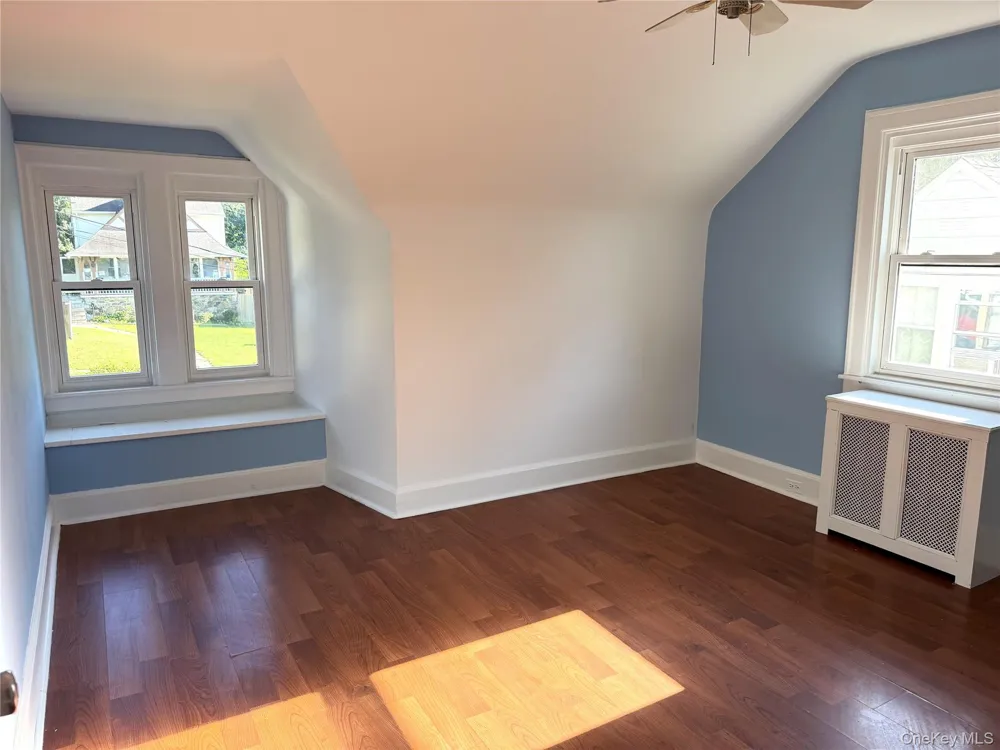 5 Crest Place Elmsford, NY 10523