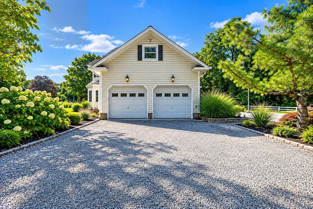 4 Holly Lane Nissequogue, NY 11780