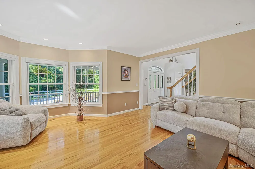4 Holly Lane Nissequogue, NY 11780