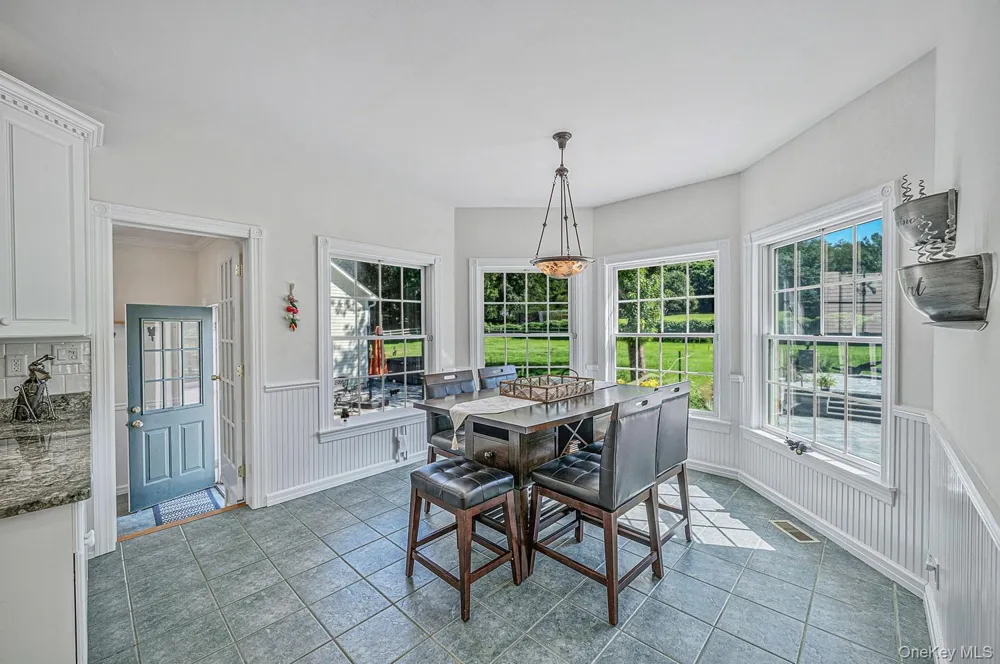 4 Holly Lane Nissequogue, NY 11780