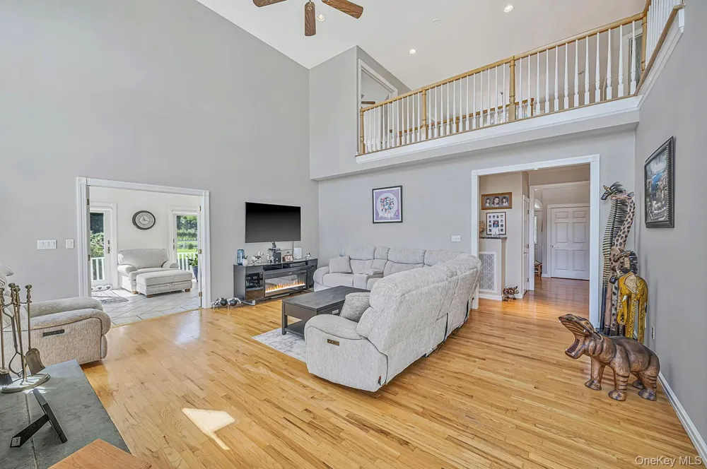 4 Holly Lane Nissequogue, NY 11780