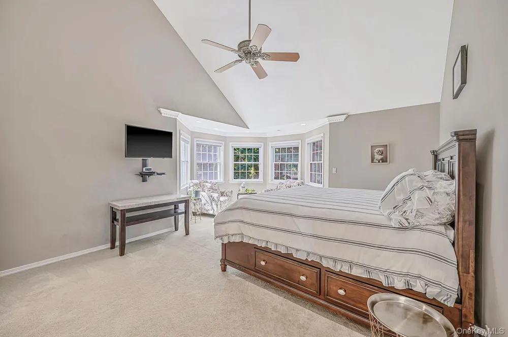 4 Holly Lane Nissequogue, NY 11780