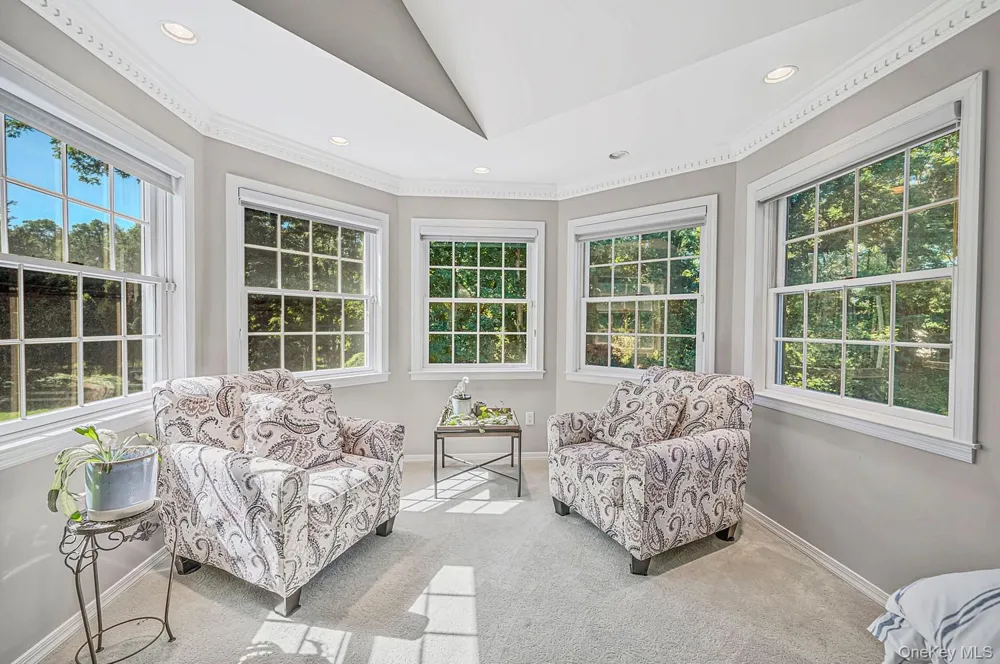4 Holly Lane Nissequogue, NY 11780