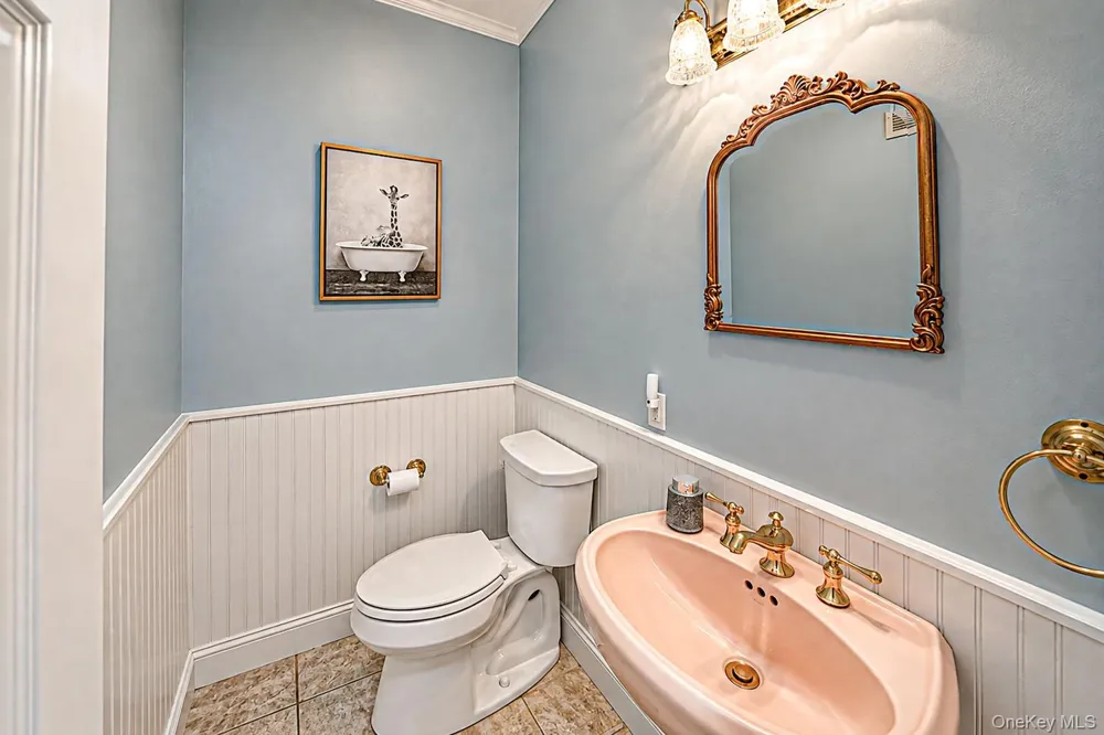4 Holly Lane Nissequogue, NY 11780