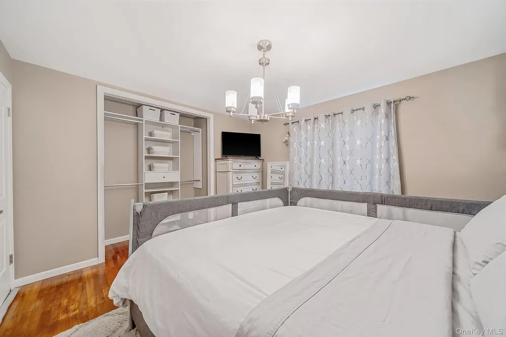 1030 Fulton Avenue Lindenhurst, NY 11757