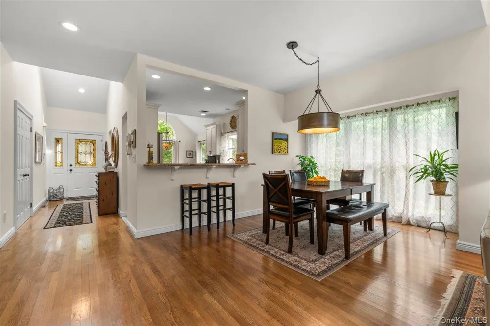 53 Willow Ridge Drive Smithtown, NY 11787