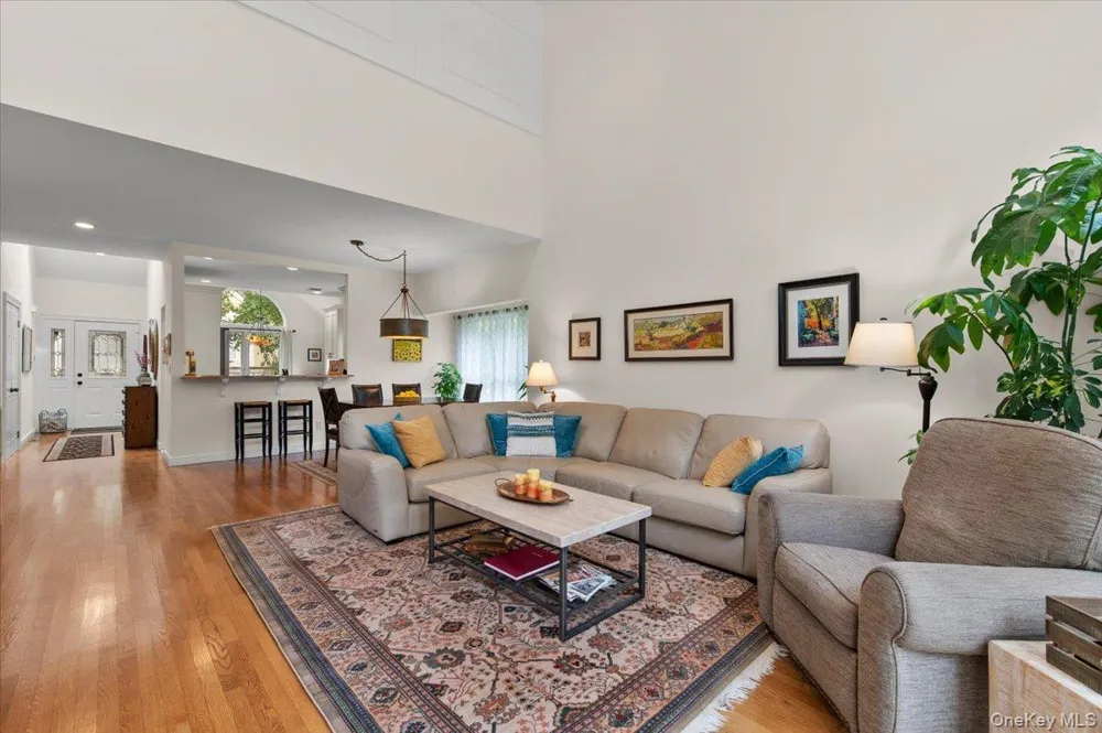 53 Willow Ridge Drive Smithtown, NY 11787