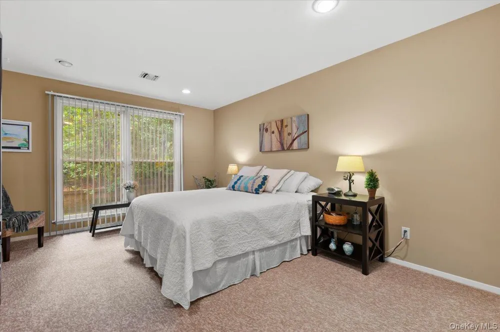 53 Willow Ridge Drive Smithtown, NY 11787