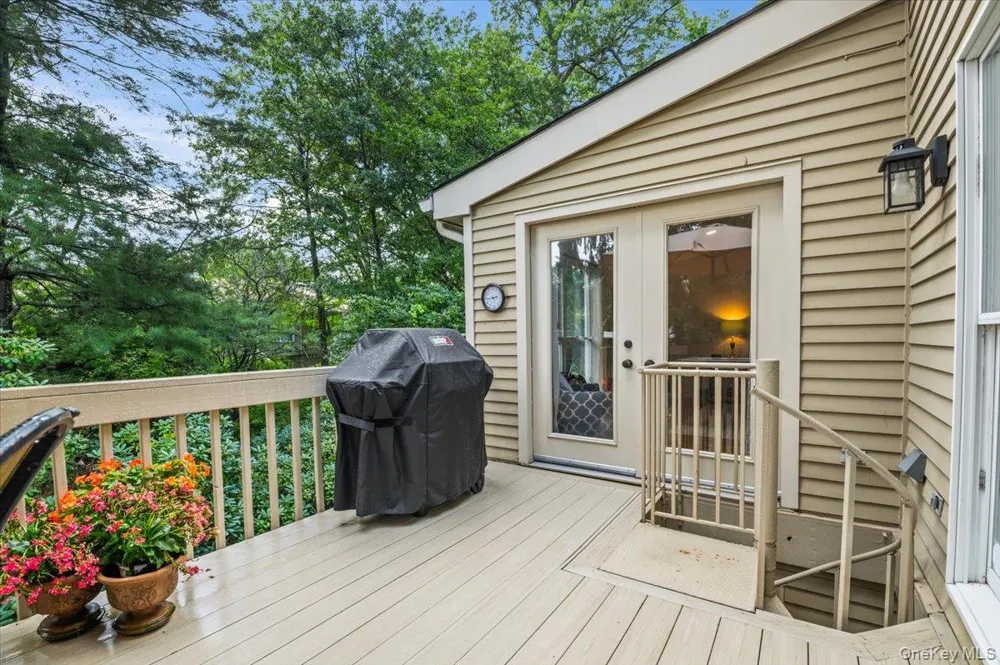 53 Willow Ridge Drive Smithtown, NY 11787