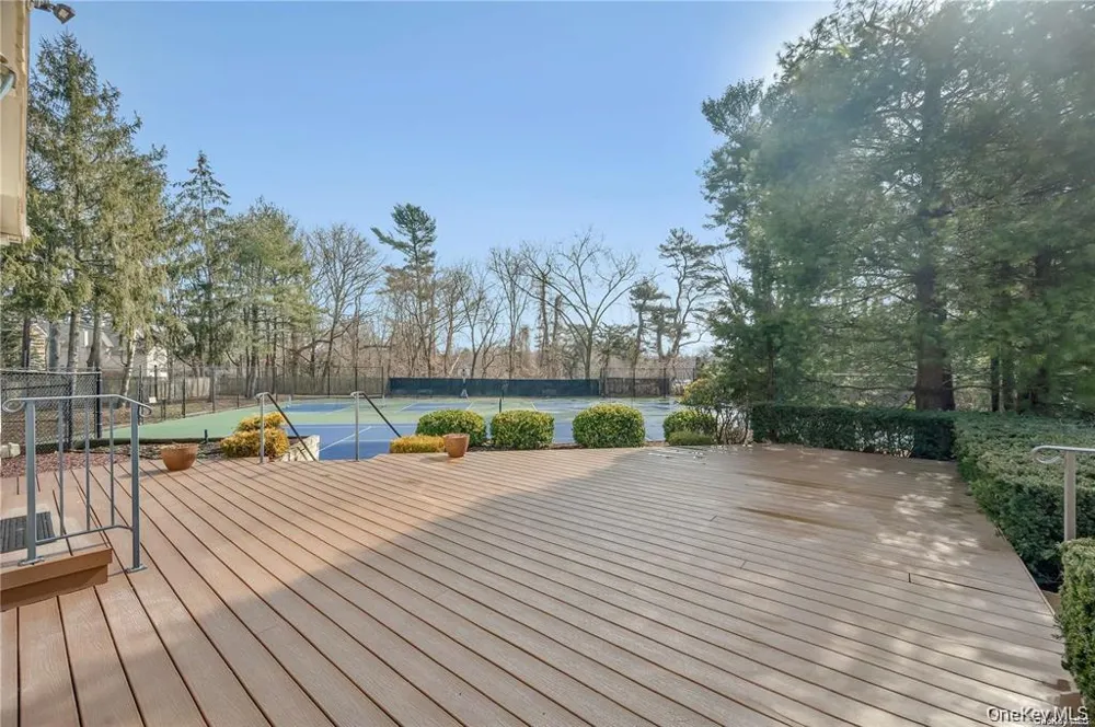 53 Willow Ridge Drive Smithtown, NY 11787