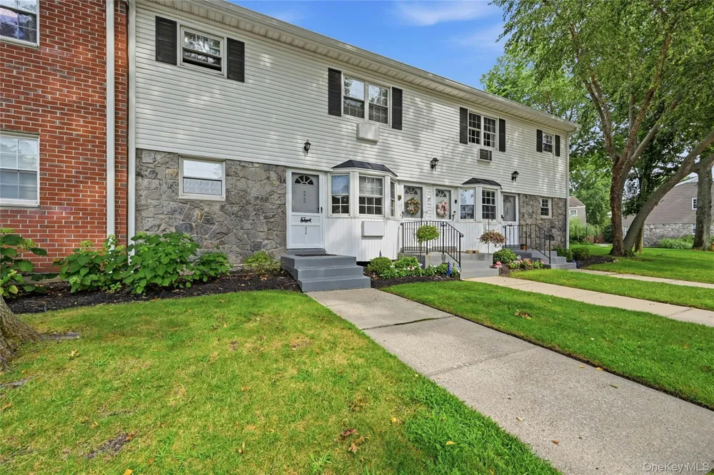 2310 Wilshire Lane #2310 Oakdale, NY 11769