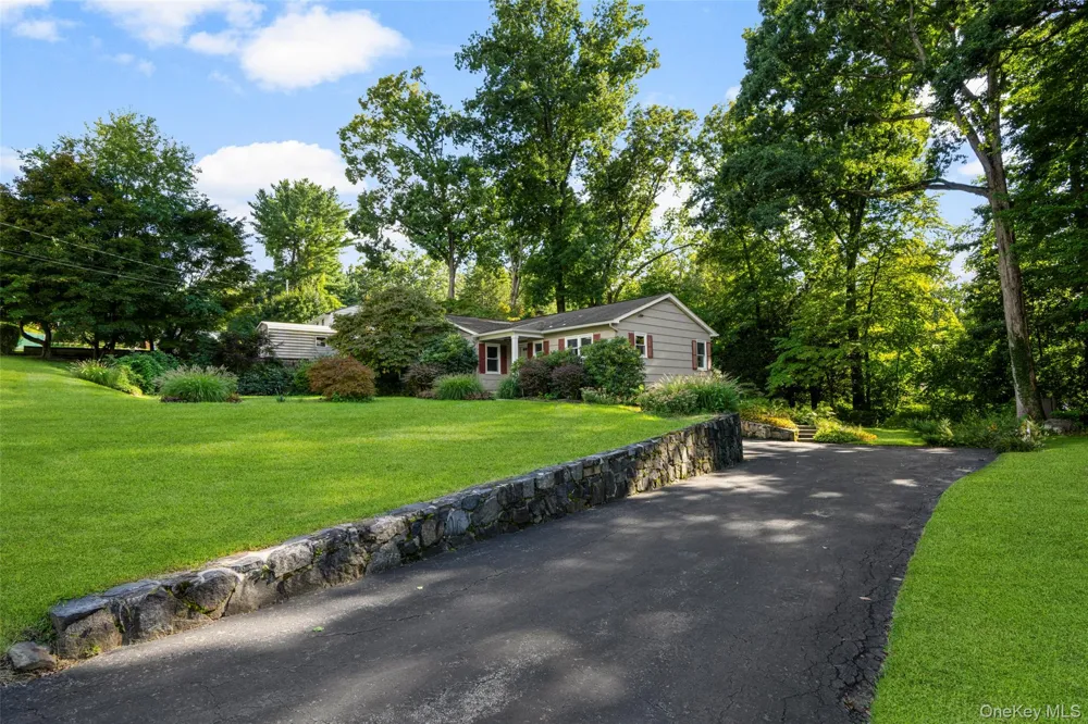 47 Waterbury Parkway Cortlandt Manor, NY 10567