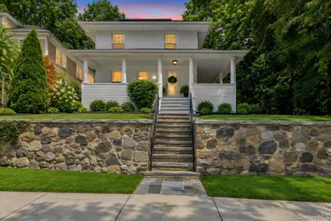 117 Riverside Avenue