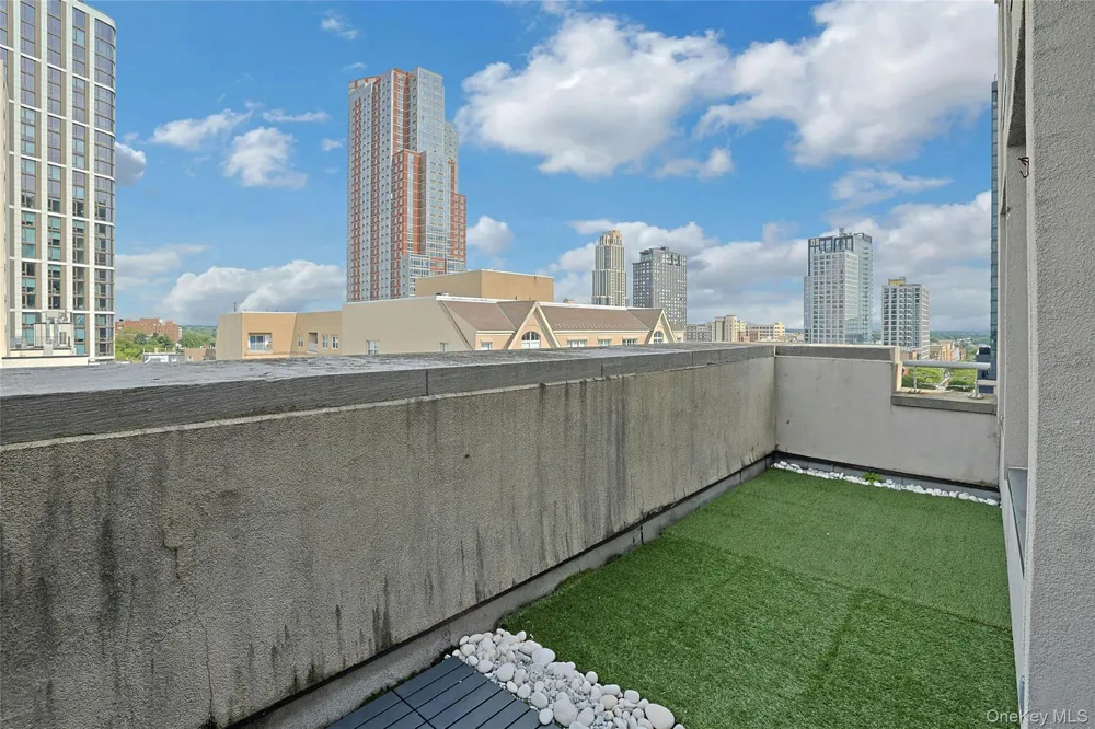 25 Leroy Place #PH1 New Rochelle, NY 10805