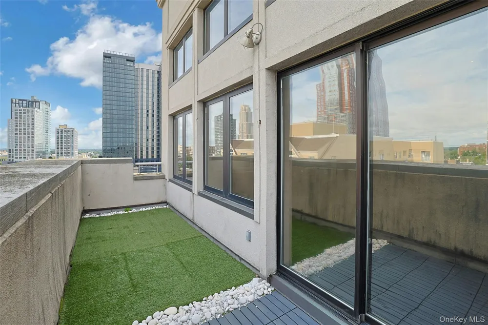 25 Leroy Place #PH1 New Rochelle, NY 10805