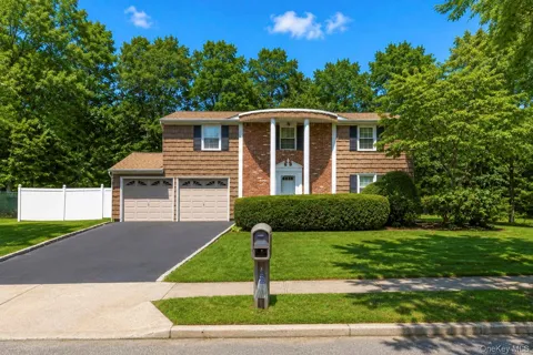 25 Hewes Street