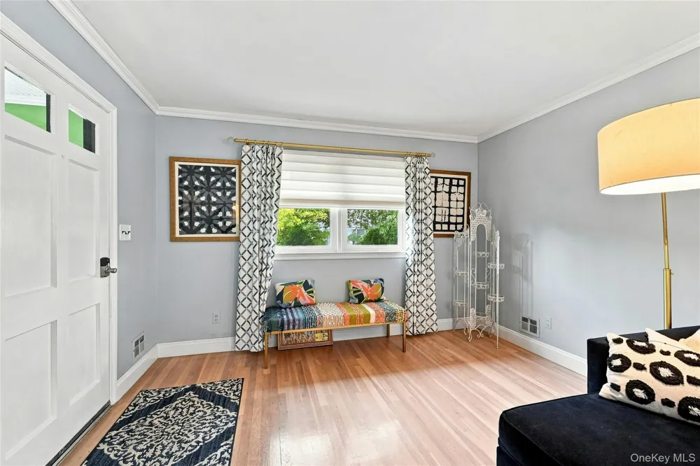 35 Reid Avenue Rockville Centre, NY 11570