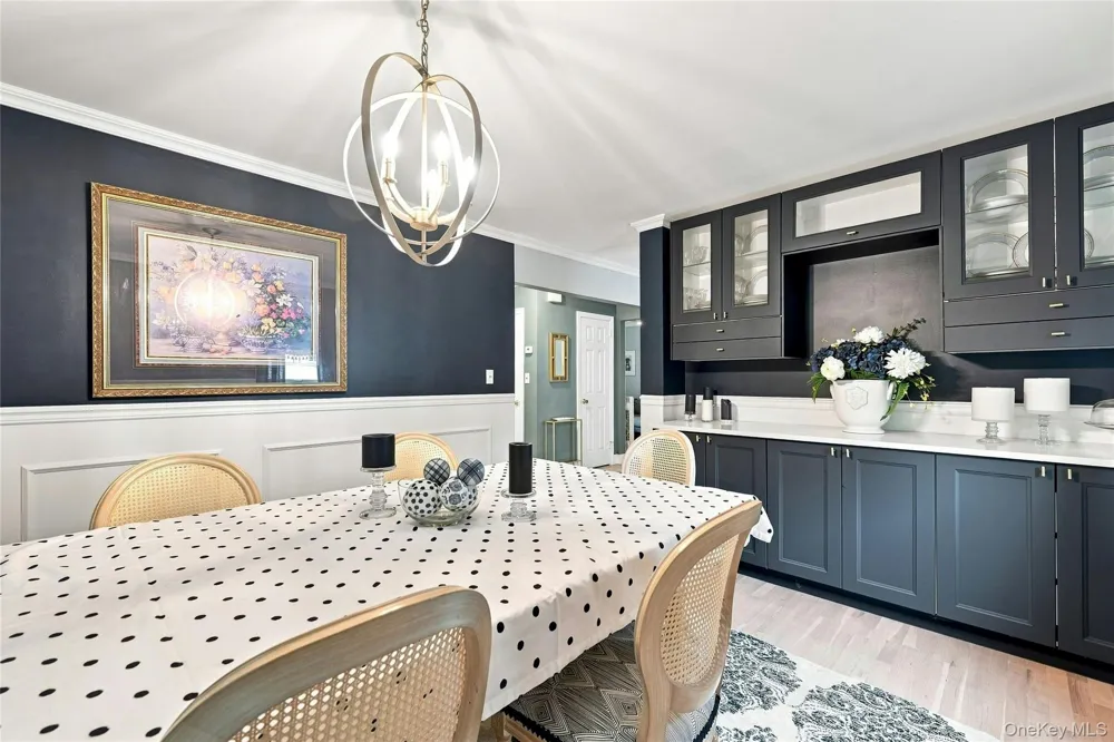 35 Reid Avenue Rockville Centre, NY 11570