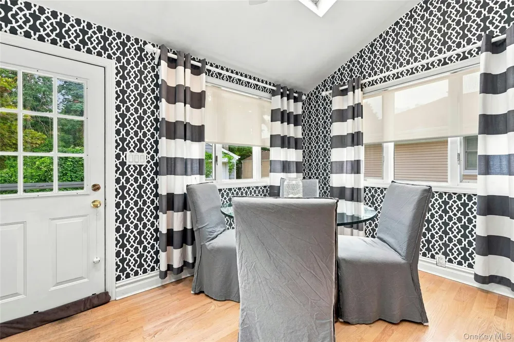 35 Reid Avenue Rockville Centre, NY 11570