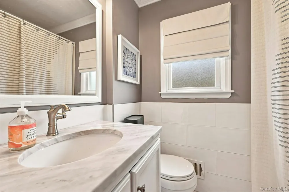 35 Reid Avenue Rockville Centre, NY 11570
