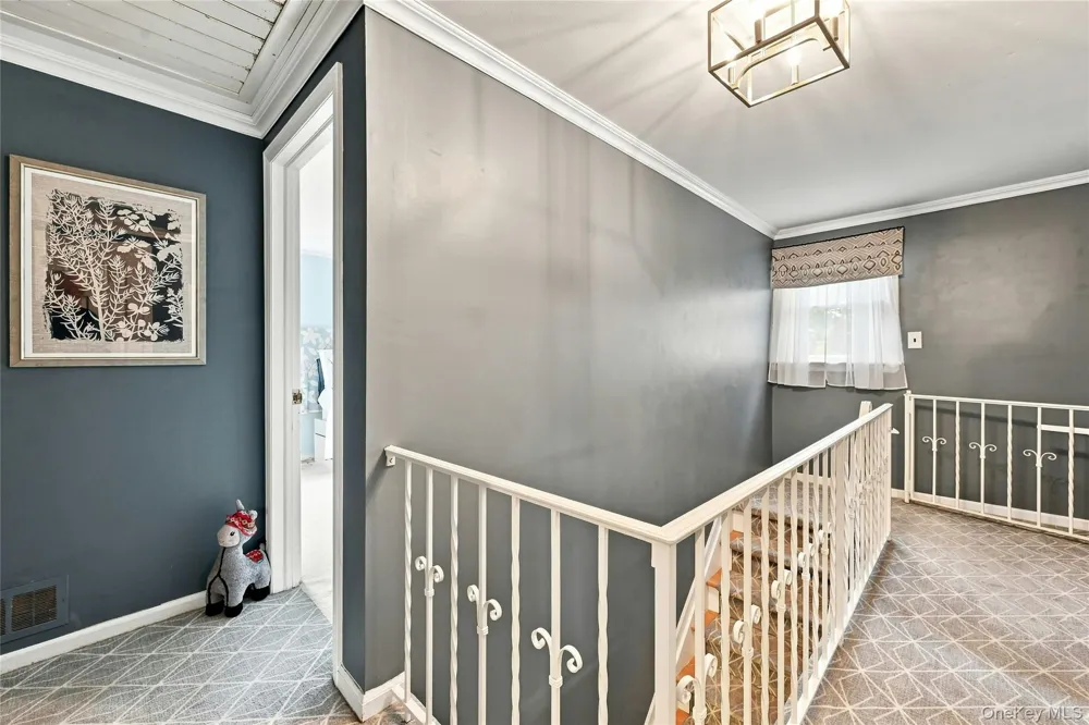 35 Reid Avenue Rockville Centre, NY 11570