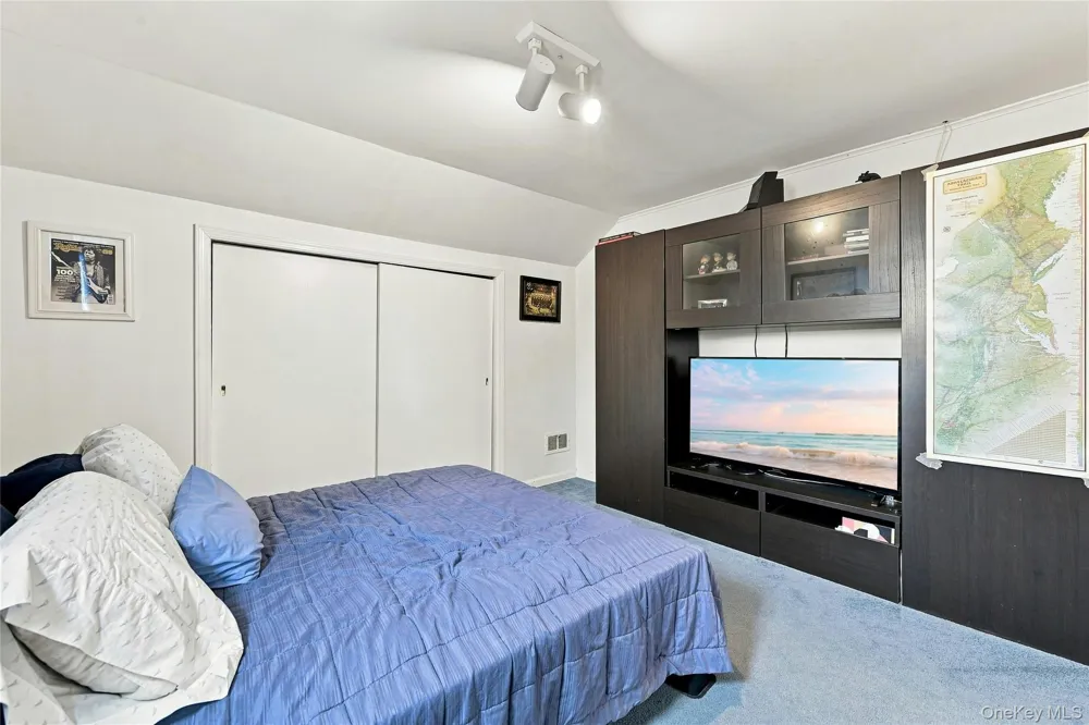 35 Reid Avenue Rockville Centre, NY 11570