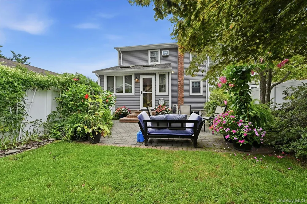 35 Reid Avenue Rockville Centre, NY 11570