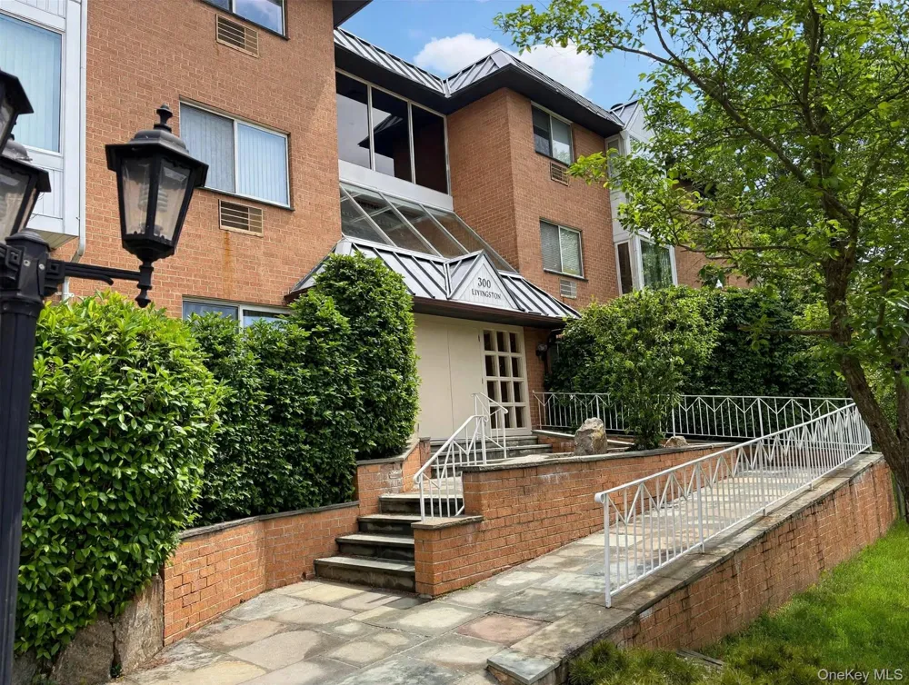 300 Livingston Avenue #1B Mamaroneck, NY 10543
