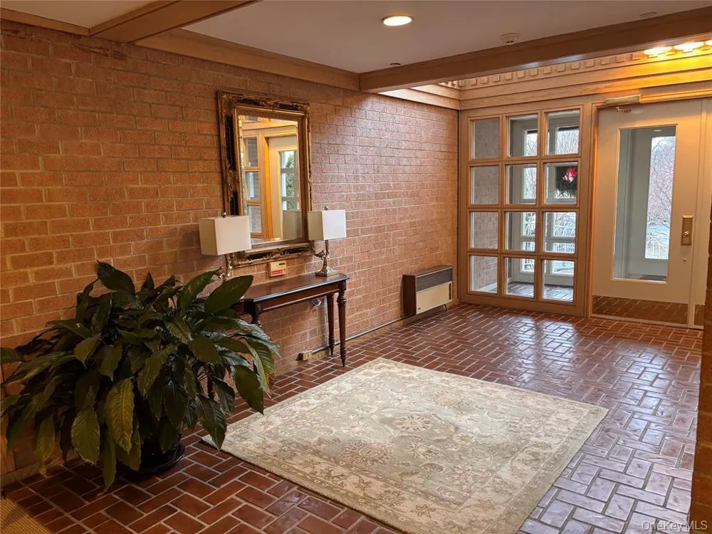 300 Livingston Avenue #1B Mamaroneck, NY 10543