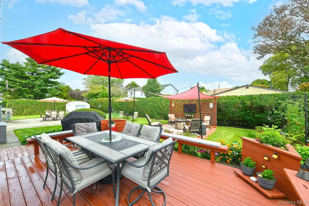 35 Jensen Road Bay Shore, NY 11706