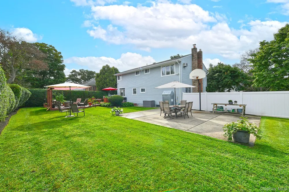 35 Jensen Road Bay Shore, NY 11706